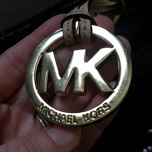 MICHAEL KORS black tote - Picture 7 of 8